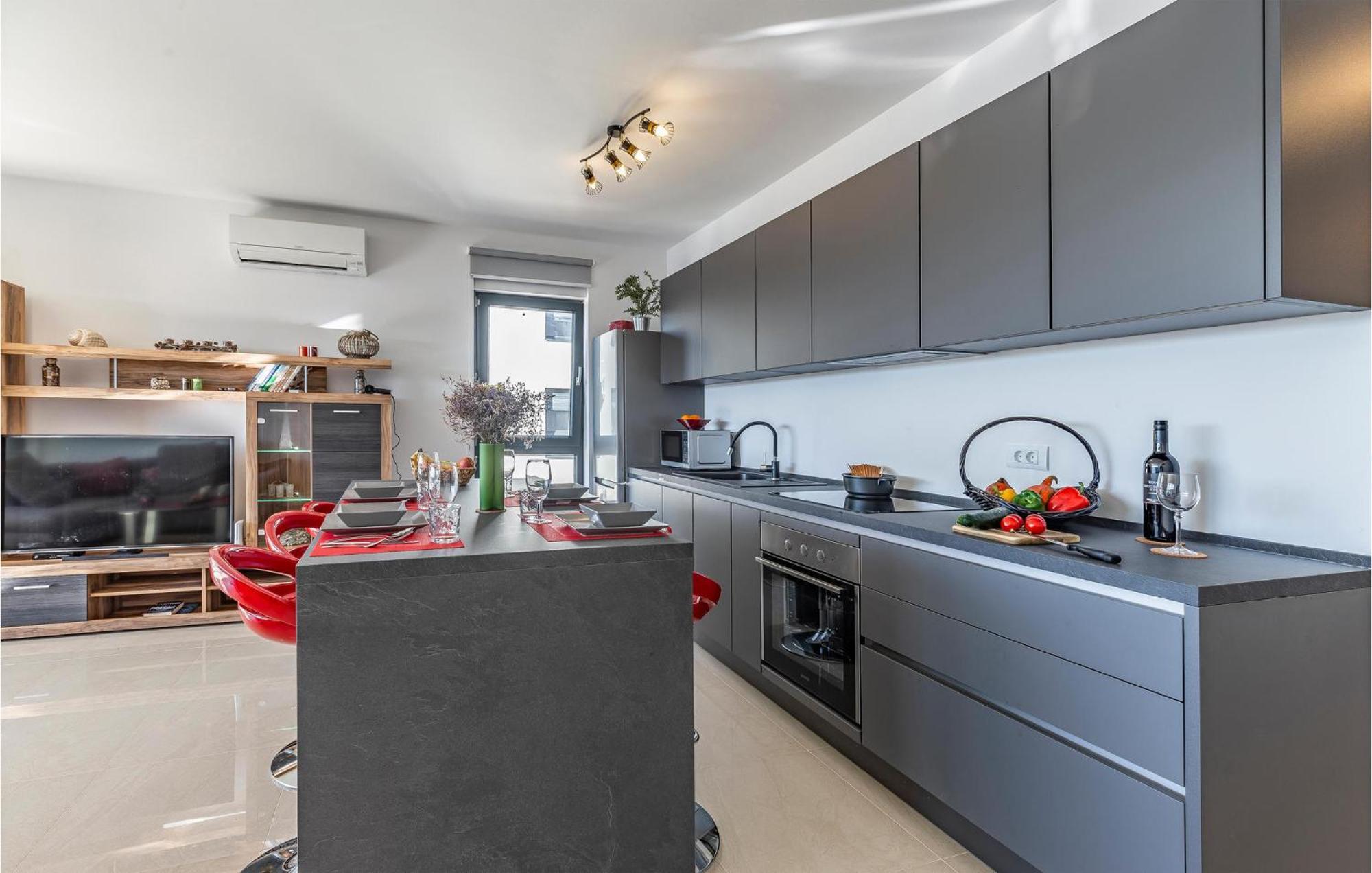 Apartman Beautiful In With Wifi Pula