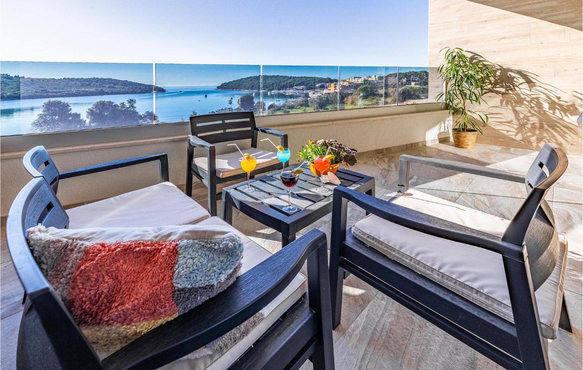 Beautiful In With Wifi Apartman Pula